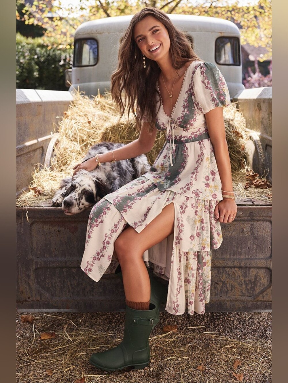 Francesca's Collections Cream & Sage Floral Tiered Midi Dress - Picture 4 of 11
